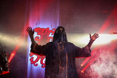 Igorrr sur scène lors du Hellfest 2026, jeudi 18 juin.