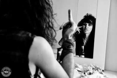 Photo backstage du groupe CHEY'N'SHINERS au festival Guitare en Scène