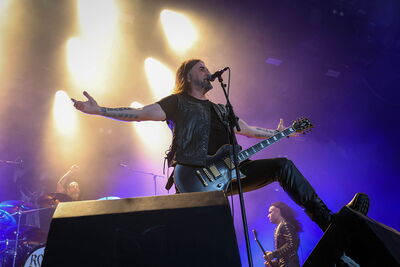 Le chanteur de Rotting Christ lors de sa prestation au Hellfest 2026 à Clisson.