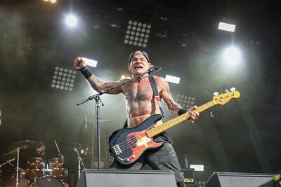 Le chanteur des Cro-Mags lors de sa prestation au Hellfest 2026 à Clisson.