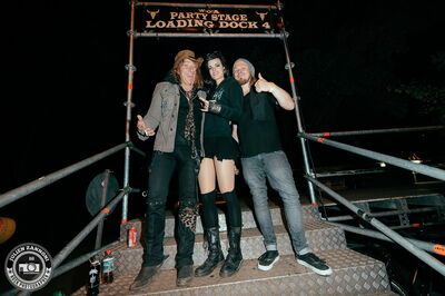 Portrait de Kai Hansen, Clémentine Delaunay (Visions of Atlantis) et Alexander Dietz (Heaven Shall Burn) en backstage au Wacken Open Air en 2016.