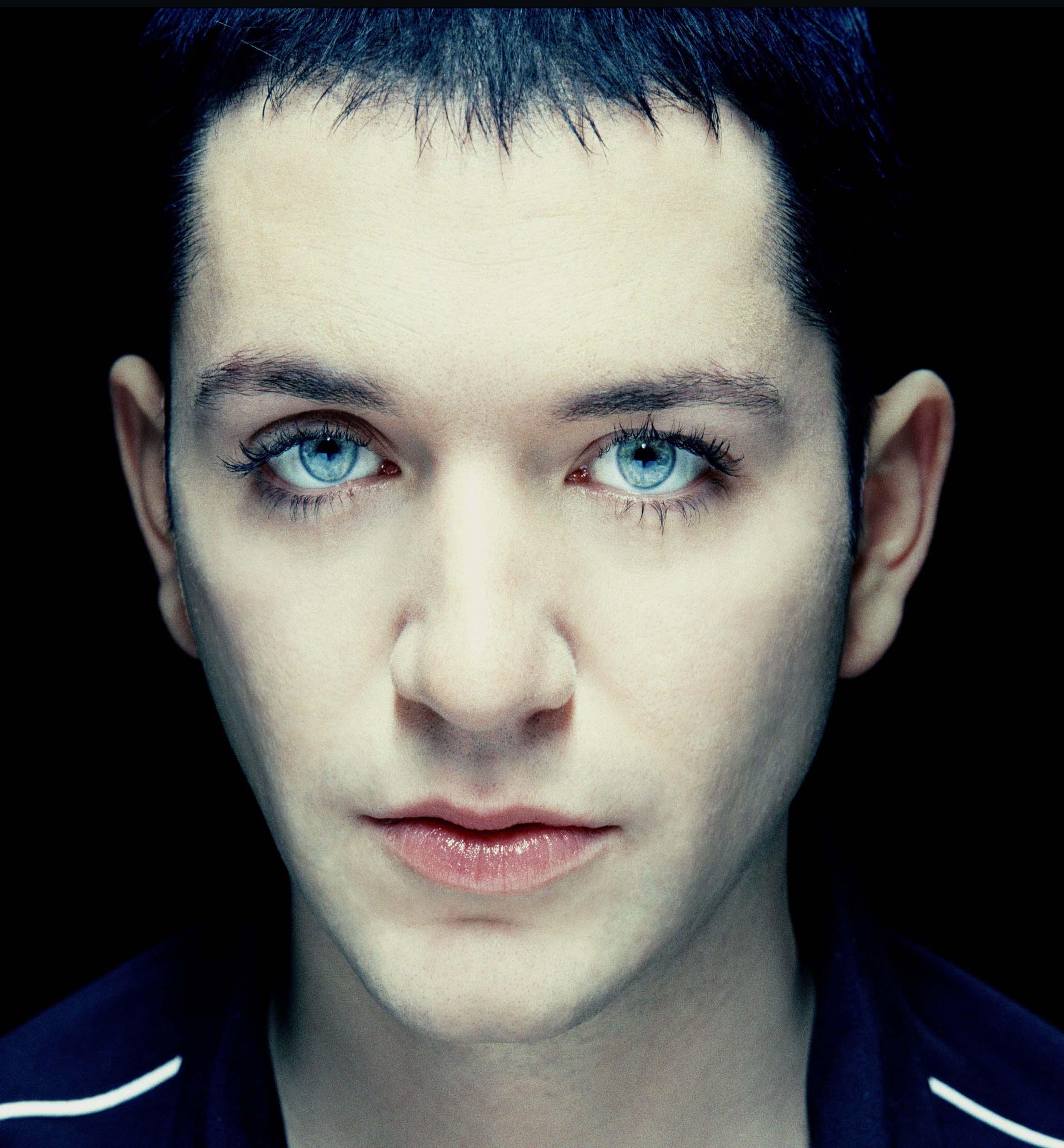 brian-molko-2006-0026.jpg