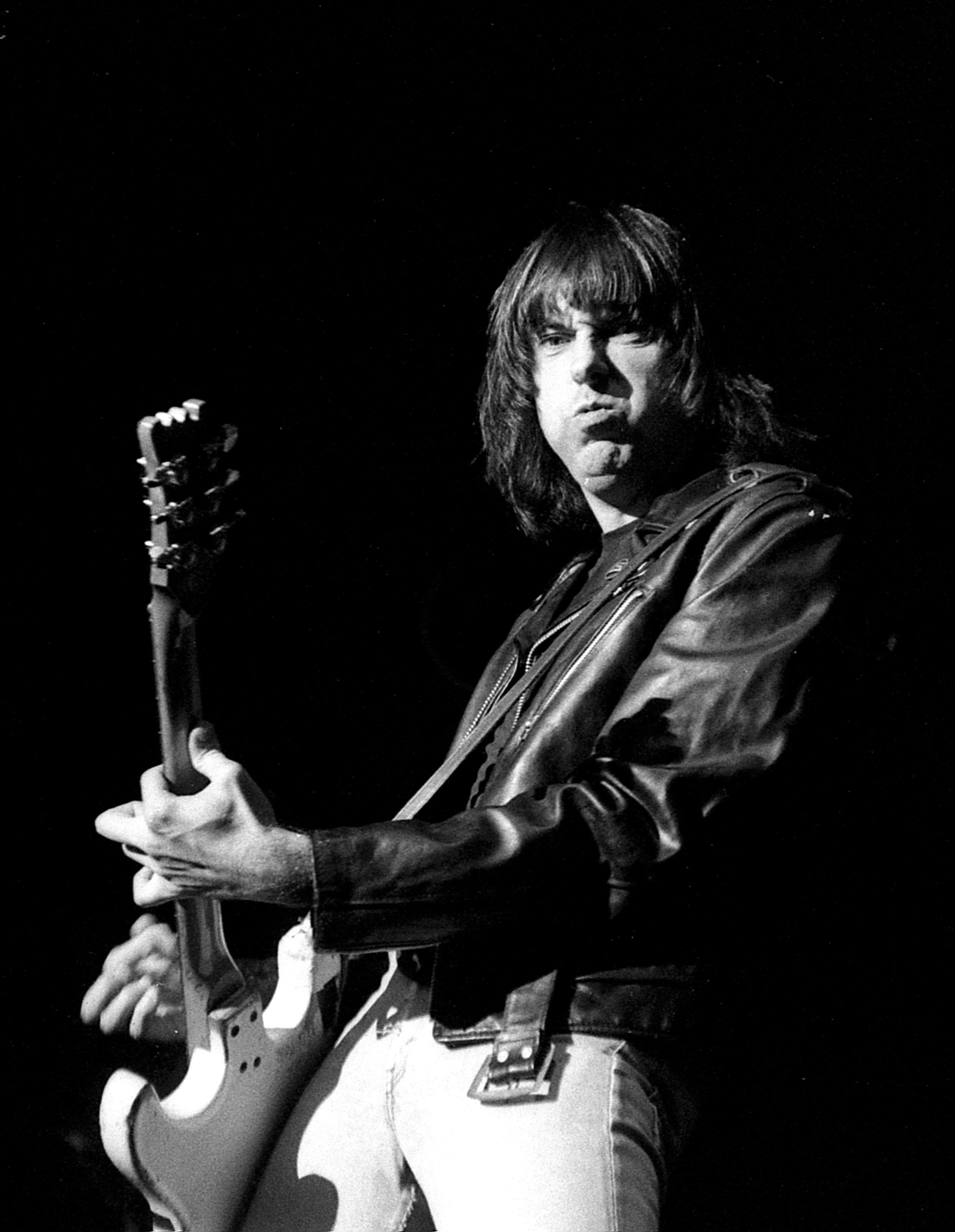 Johnny_Ramone_in_Japan_(cropped).jpg