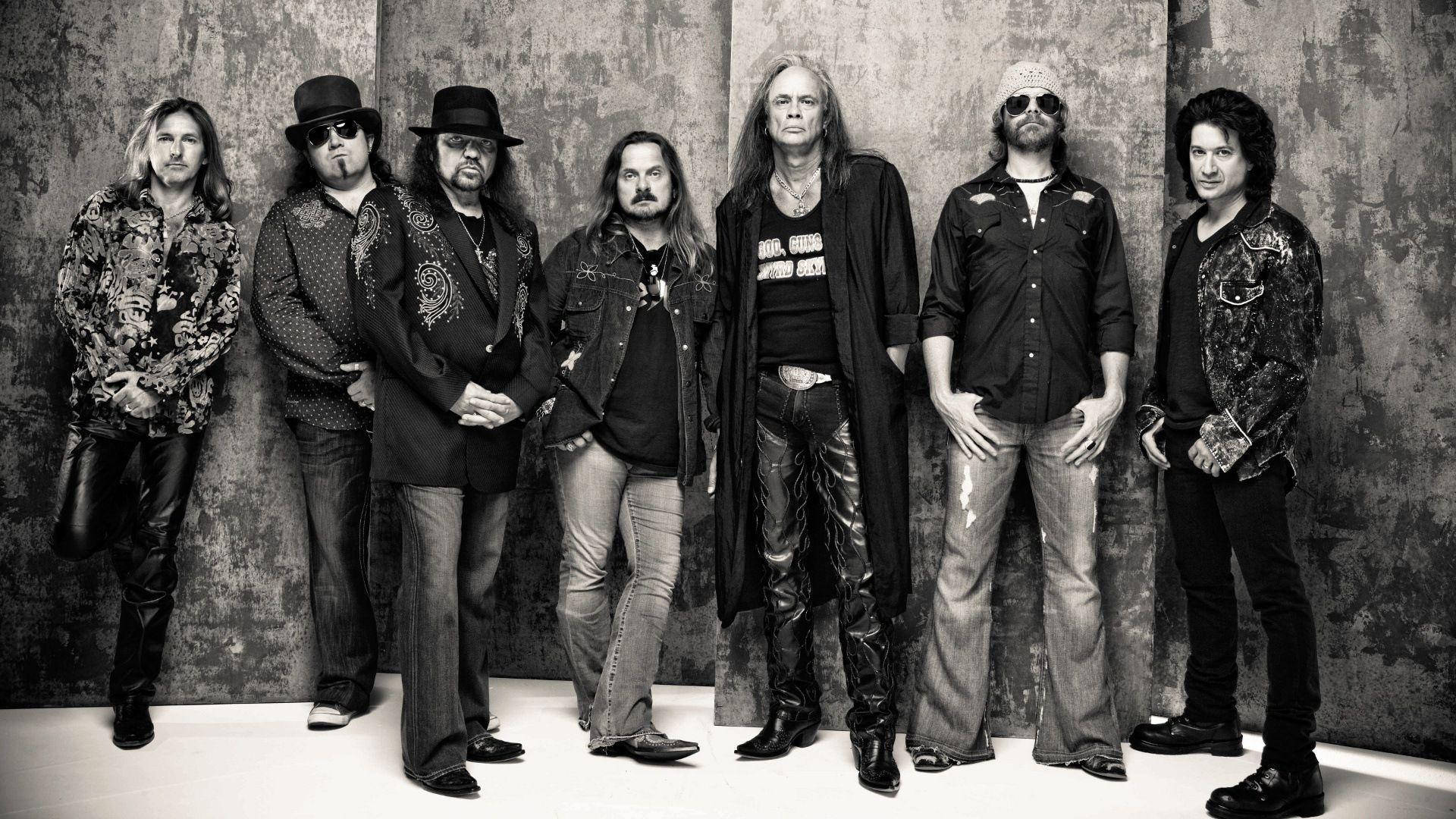 lynyrd-skynyrd-promo.jpg